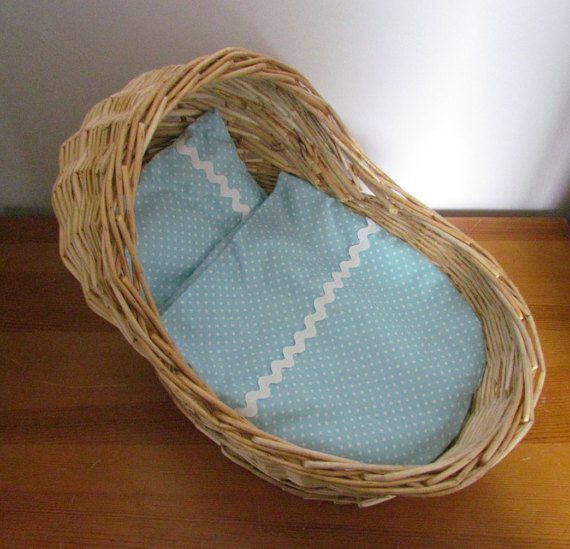 Dolls moses basket
