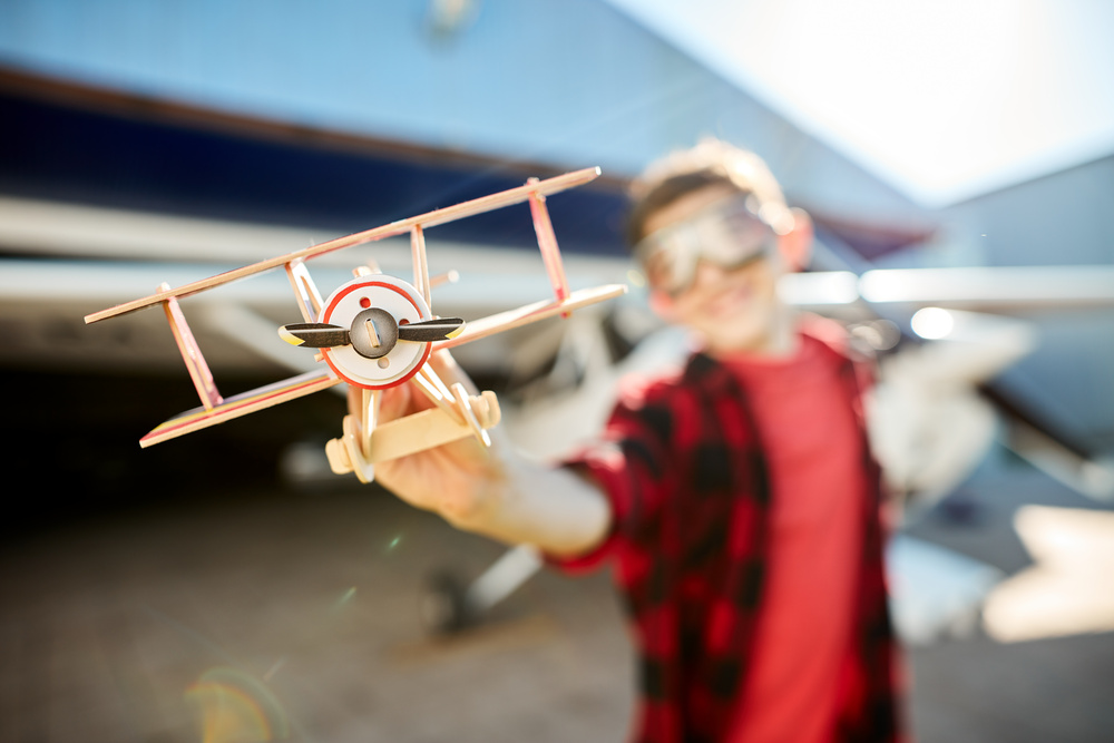 Why Aeromodelling Could Be Your Child’s (And Your Family’s) New Hobby